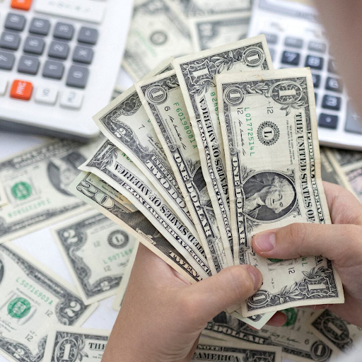 The Benefits of Using Local Currency Exchange Providers in Hamilton